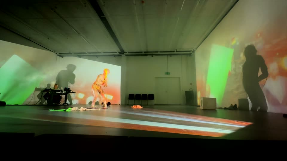 BODY SEQUENCER: a performer and projected silhouettes sharing the stage